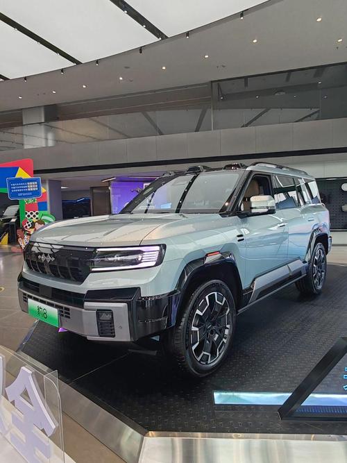 成都316比亚迪方程豹硬派越野的爆款，英菲尼迪35周年与你共成长